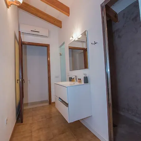 Chalet Cas Ferrer 펜션 *